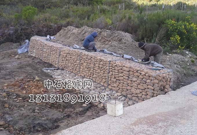 13131891918護(hù)岸鉛絲石籠廠家報價
