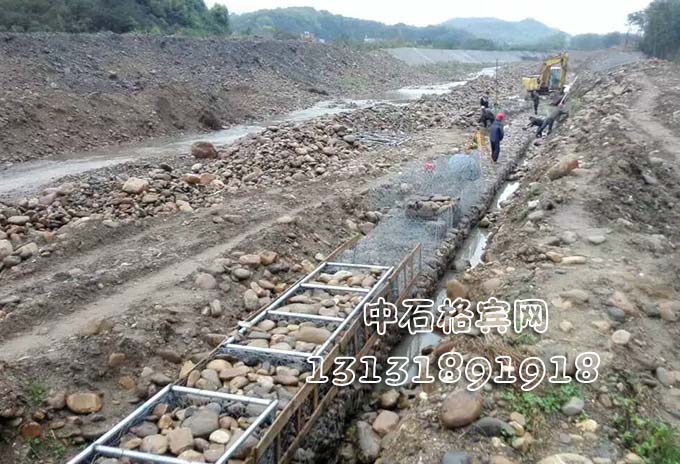 防洪護腳賓格網(wǎng)13131891918